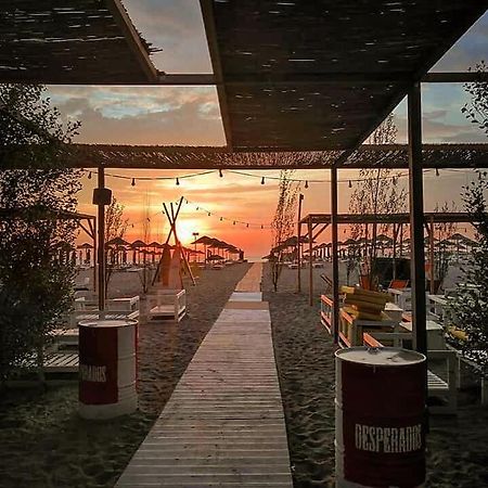 MariSole Apartment Constanta Bagian luar foto