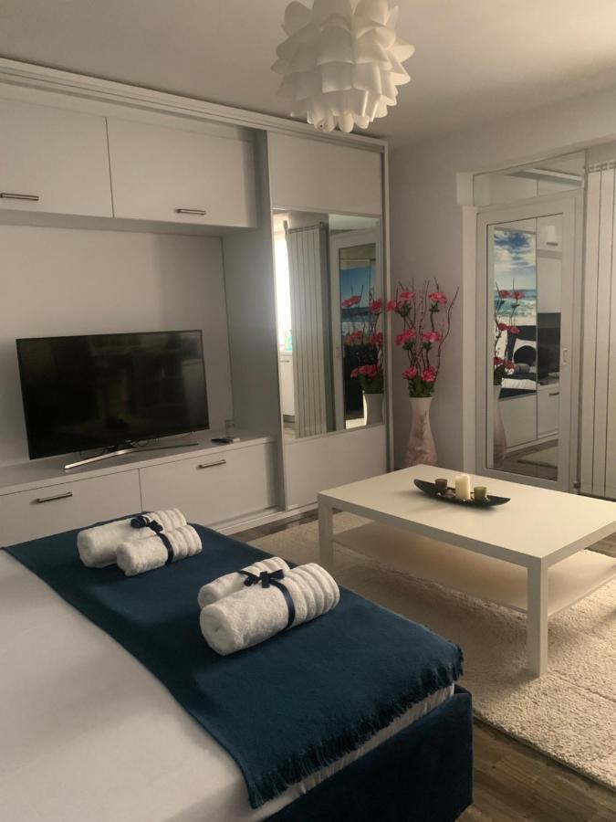 MariSole Apartment Constanta Bagian luar foto