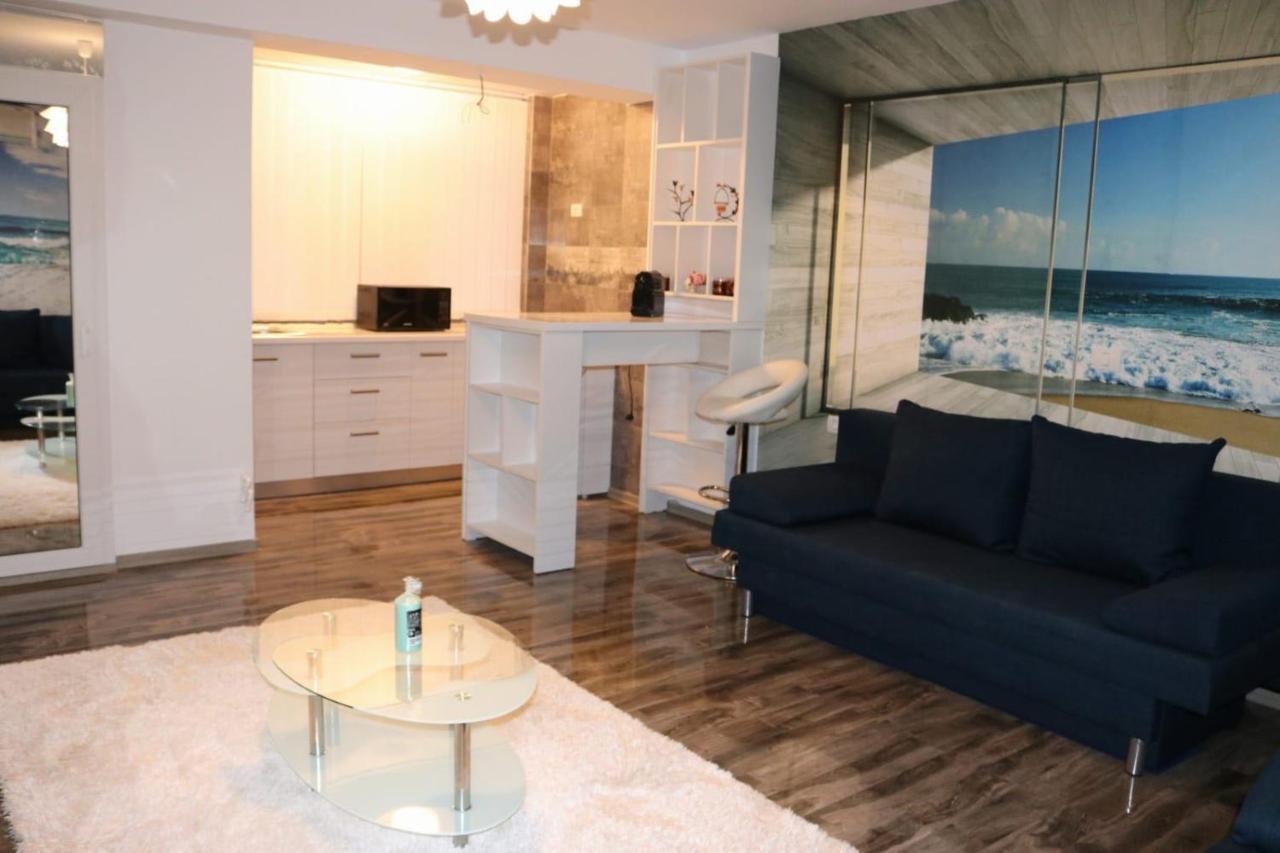 MariSole Apartment Constanta Bagian luar foto
