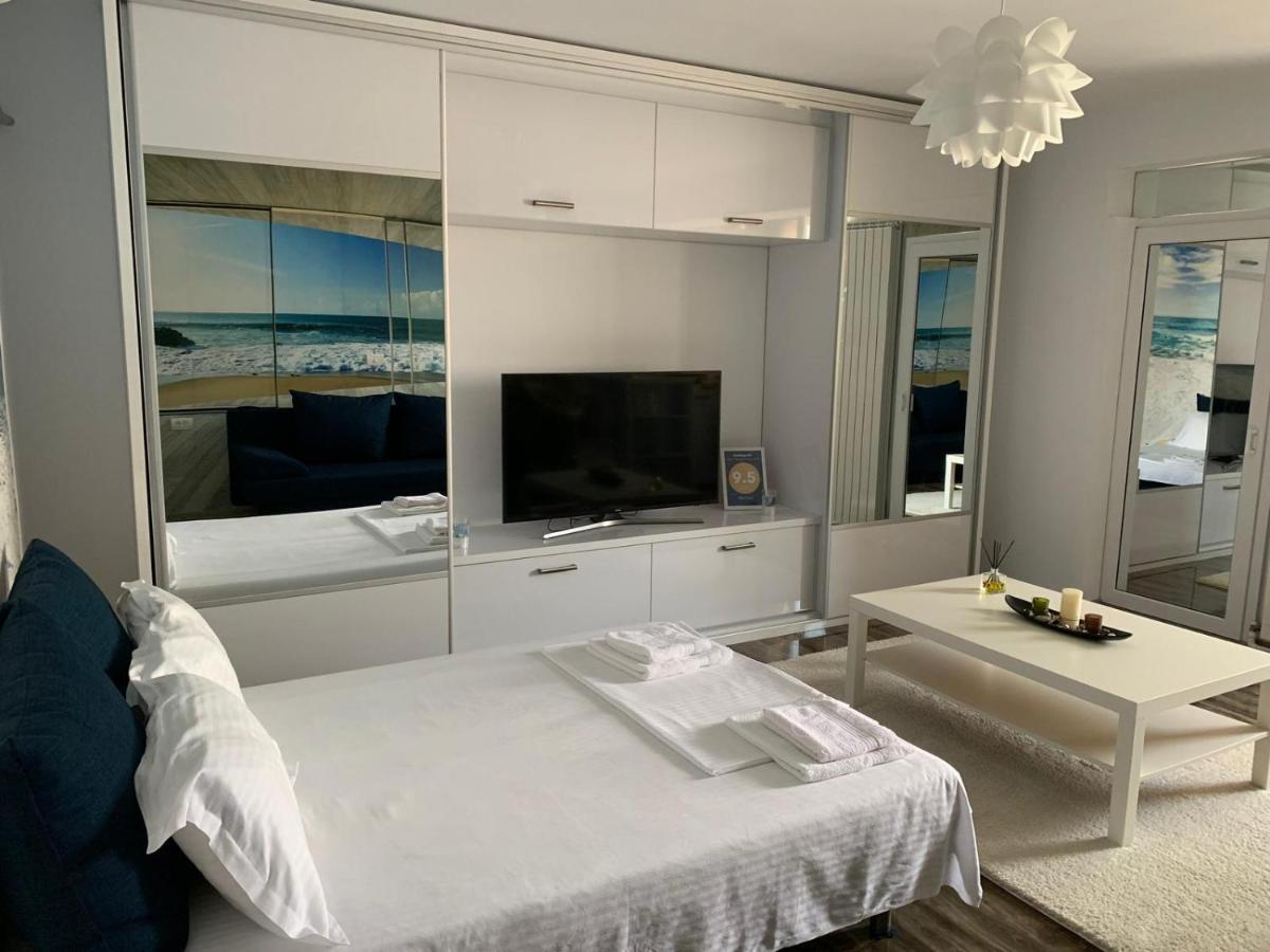 MariSole Apartment Constanta Bagian luar foto